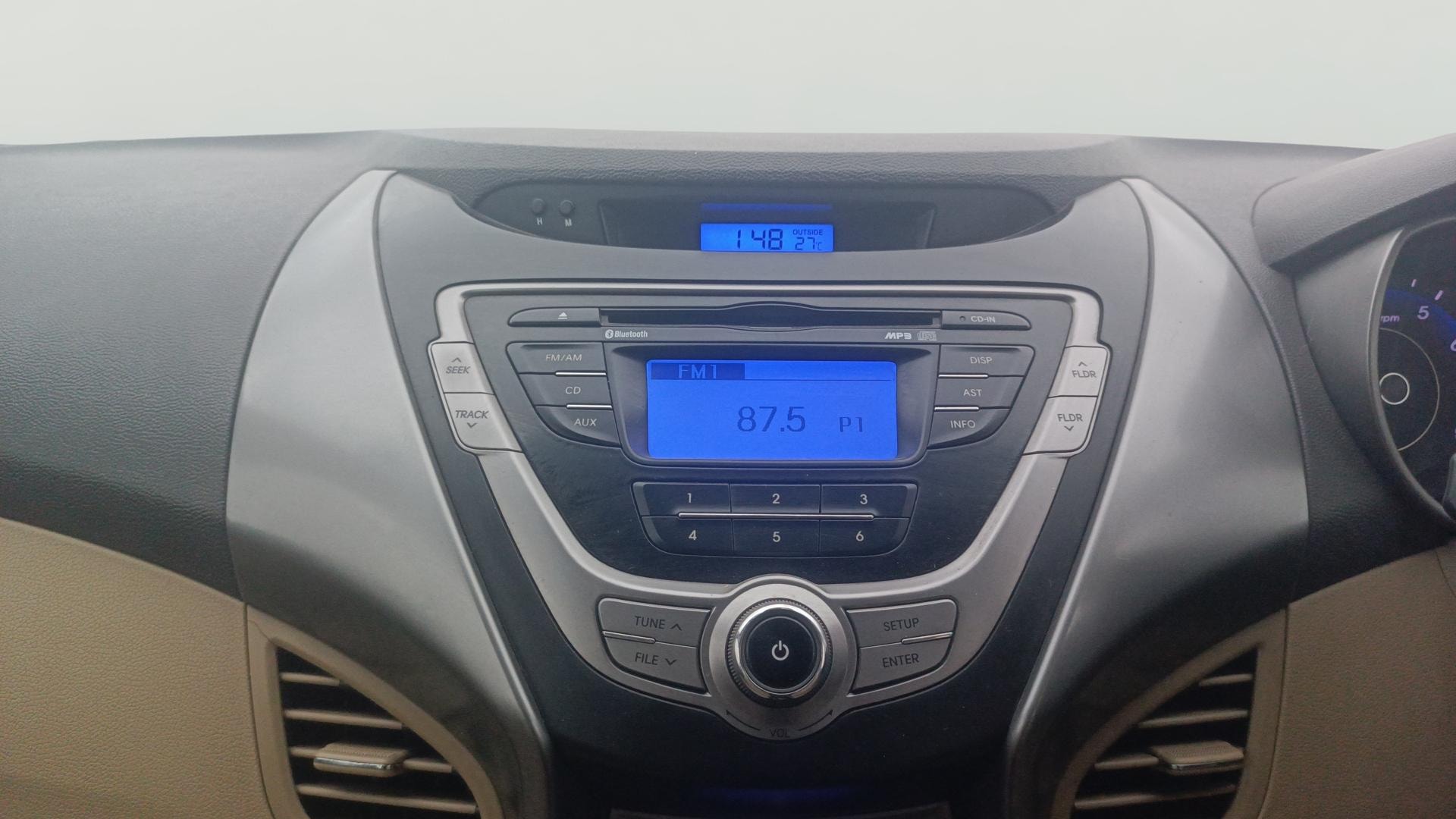 View 2013 Hyundai Elantra 1.6 CRDi S Image 32 Used 2013 Hyundai Elantra 1.6 CRDi S Image 32
