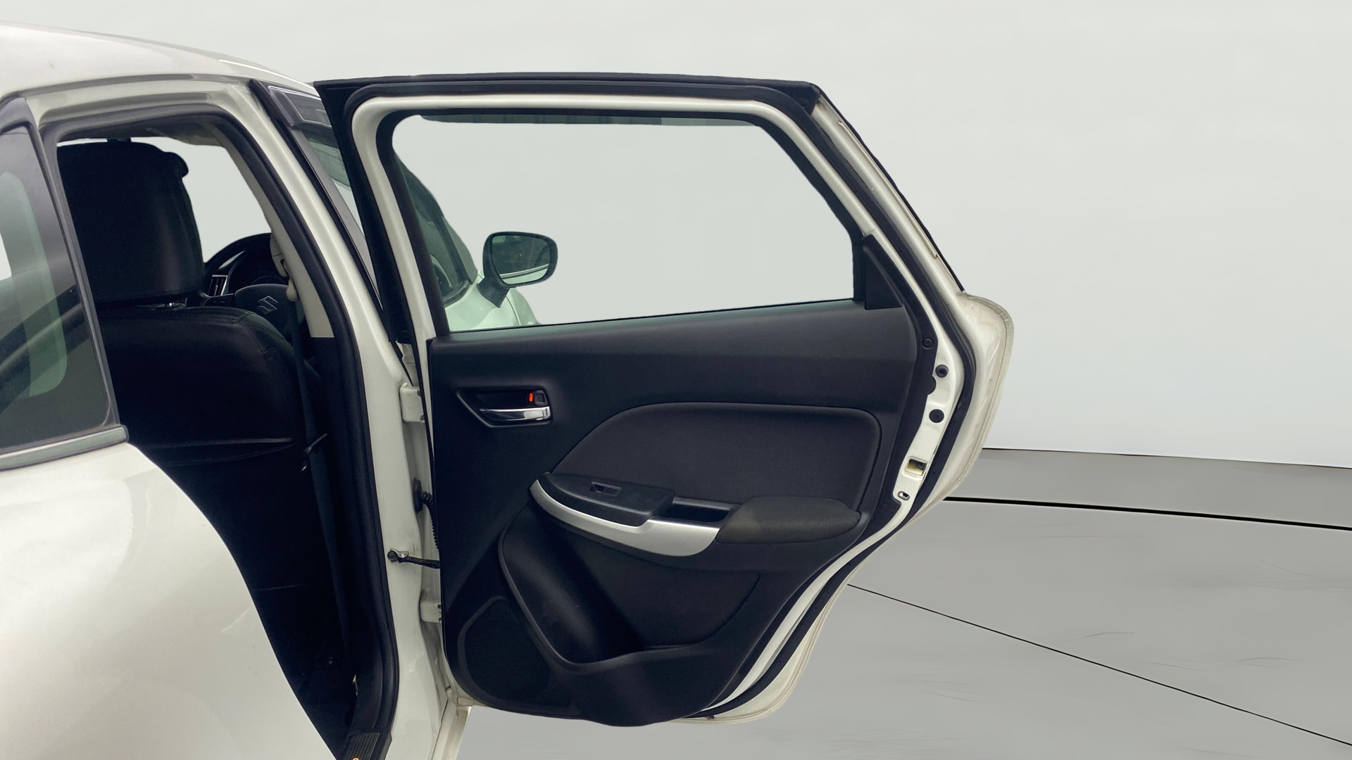 View 2018 Maruti Suzuki 1000 Base Variant Image 7 Used 2018 Maruti Suzuki 1000 Base Variant Image 7