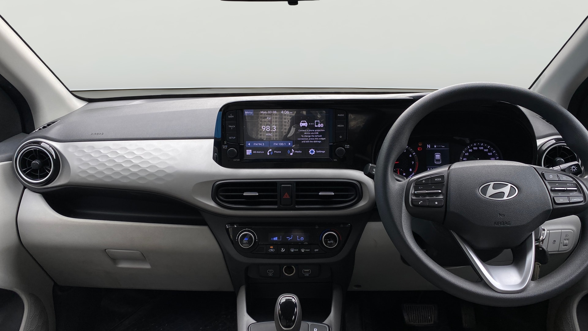 View 2023 Hyundai Grand i10 Nios Sportz Petrol AMT Image 17 Used 2023 Hyundai Grand i10 Nios Sportz Petrol AMT Image 17
