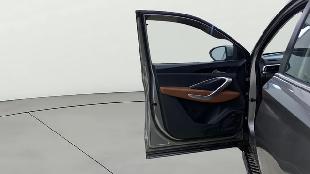 View MG Hector Plus Image 33 Used MG Hector Plus Image 33