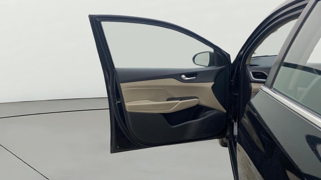 View Hyundai Verna Image 33 Used Hyundai Verna Image 33