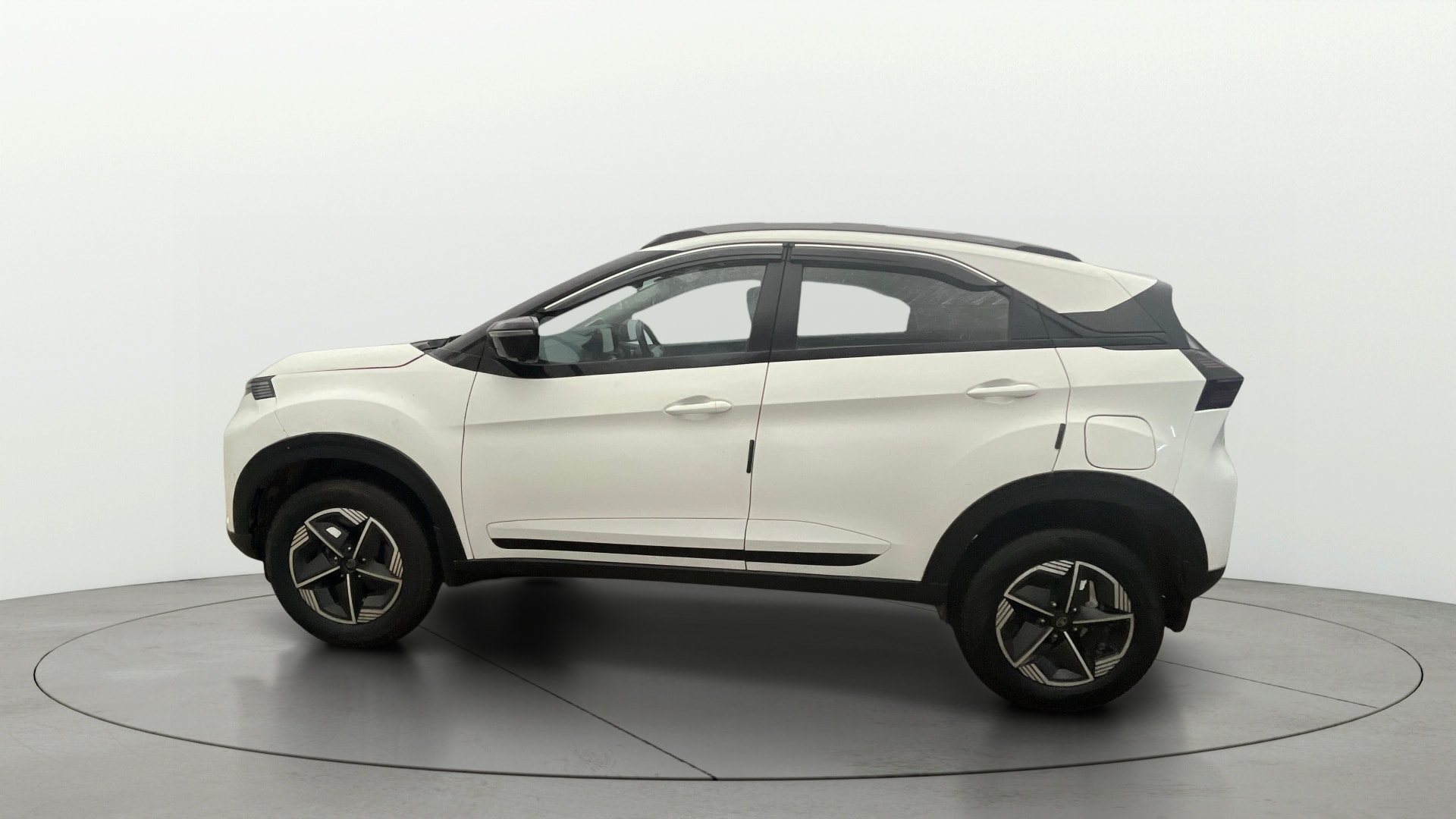 View 2023 Tata Nexon Revotron XE Image 26 Used 2023 Tata Nexon Revotron XE Image 26