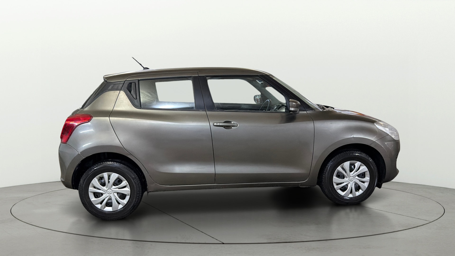 View 2022 Maruti Suzuki 1000 Base Variant Image 25 Used 2022 Maruti Suzuki 1000 Base Variant Image 25