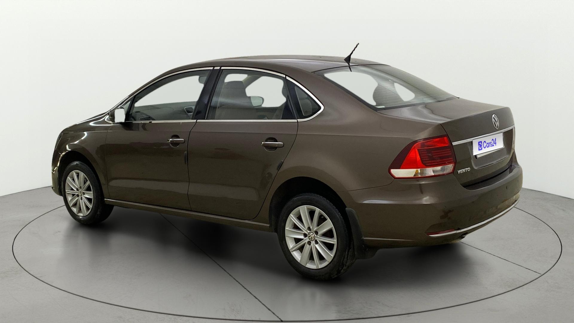 View 2016 Volkswagen Vento 1.2 L TSI Comfortline Petrol AT Image 2 Used 2016 Volkswagen Vento 1.2 L TSI Comfortline Petrol AT Image 2