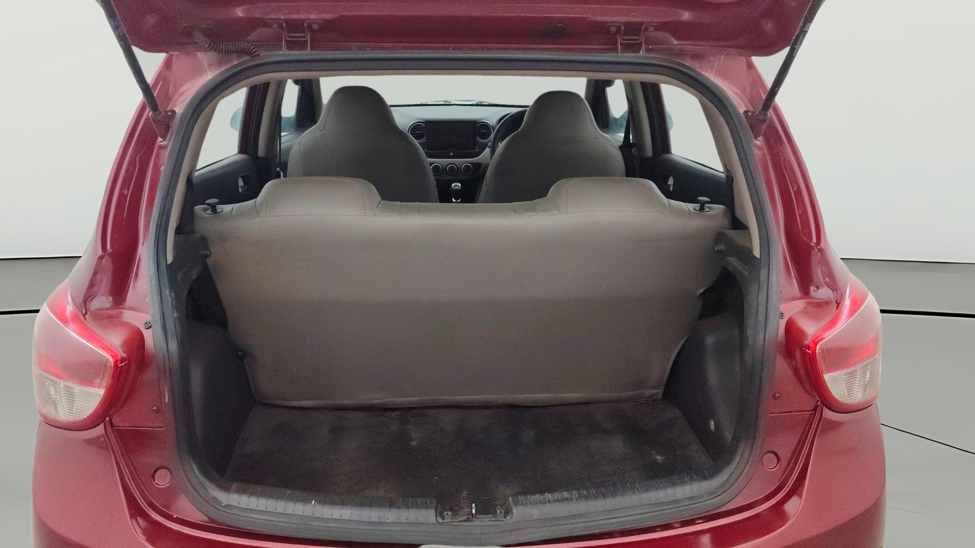View 2013 Hyundai Grand i10 Sportz 1.2 Kappa Image 39 Used 2013 Hyundai Grand i10 Sportz 1.2 Kappa Image 39