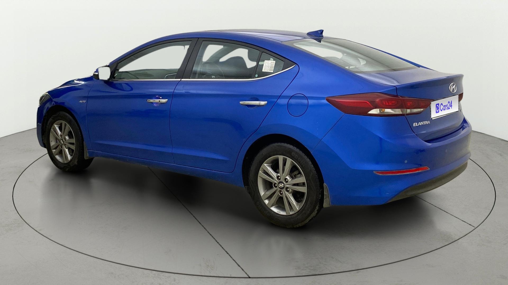 View 2018 Hyundai Elantra 1.6 CRDi S Image 2 Used 2018 Hyundai Elantra 1.6 CRDi S Image 2