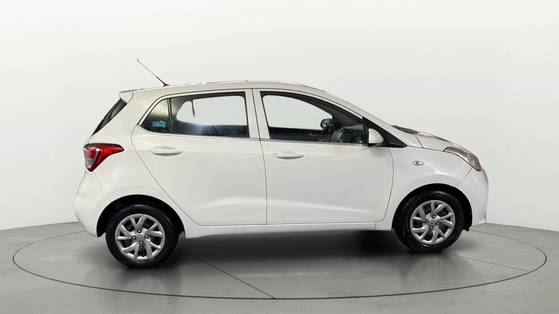 Used 2018 Hyundai Grand i10 Used 2018 Hyundai Grand i10