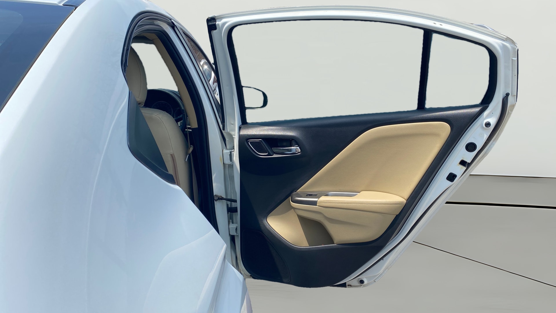 View 2017 Honda City ZX MT Diesel Anniversary Edition Image 8 Used 2017 Honda City ZX MT Diesel Anniversary Edition Image 8
