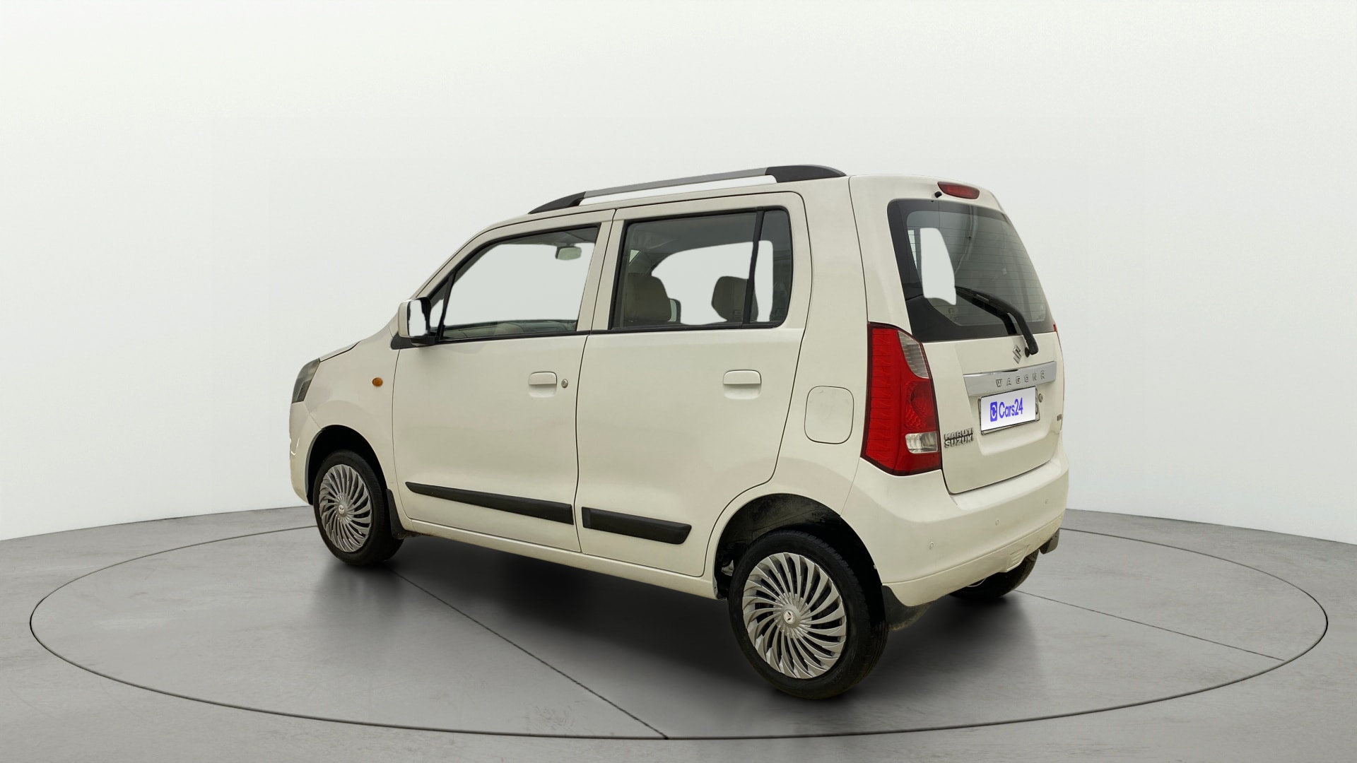 View 2017 Maruti Suzuki 1000 Base Variant Image 2 Used 2017 Maruti Suzuki 1000 Base Variant Image 2