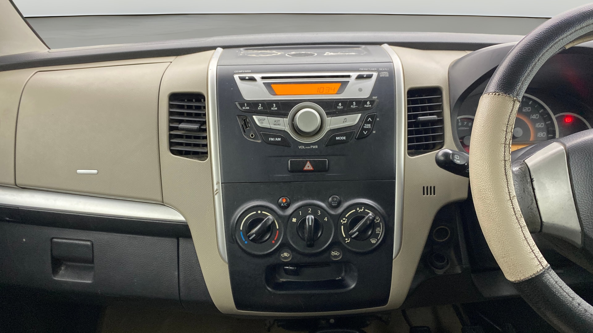 View 2015 Maruti Suzuki 1000 Base Variant Image 17 Used 2015 Maruti Suzuki 1000 Base Variant Image 17