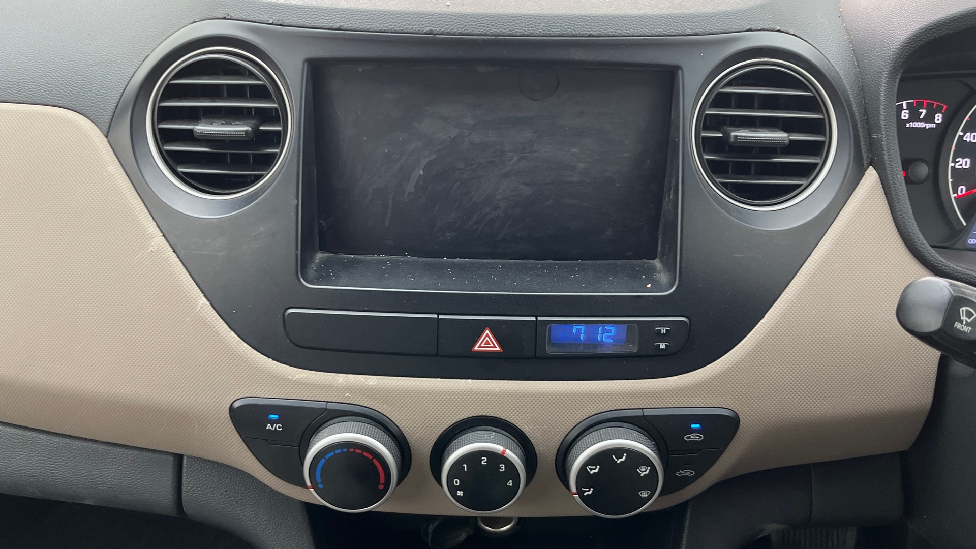 Used 2016 Hyundai Grand i10 Used 2016 Hyundai Grand i10