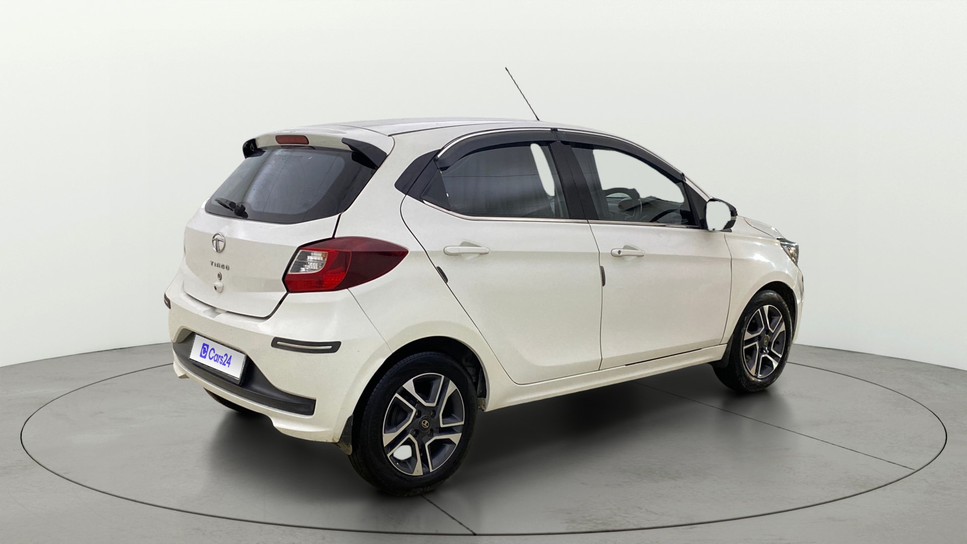 View 2021 Tata Tiago Revotorq XB Image 43 Used 2021 Tata Tiago Revotorq XB Image 43