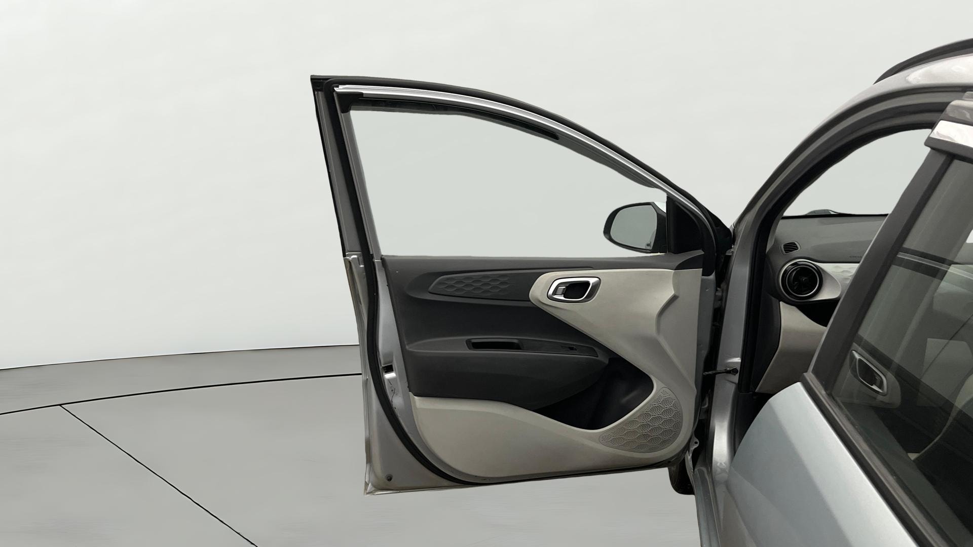 View 2020 Hyundai Grand i10 Nios Sportz Petrol AMT Image 31 Used 2020 Hyundai Grand i10 Nios Sportz Petrol AMT Image 31