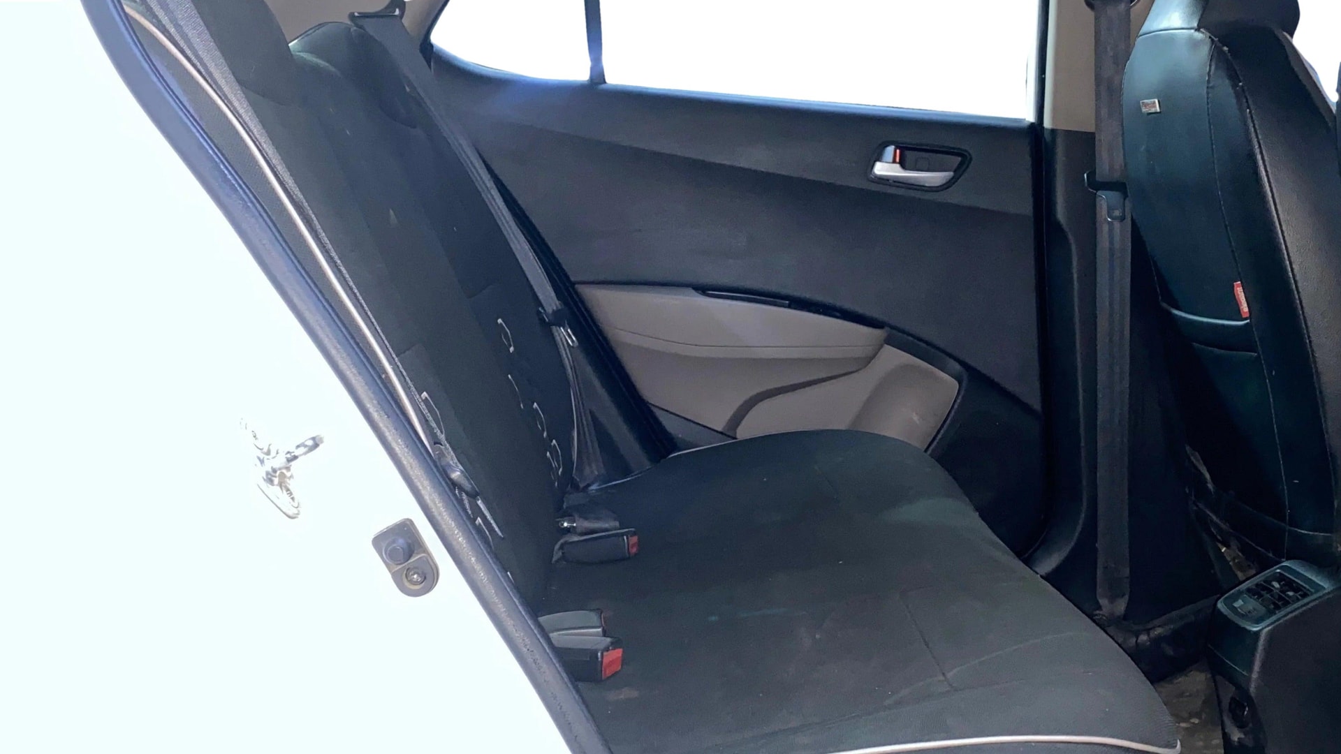 View 2019 Hyundai Grand i10 Sportz 1.2 Kappa Image 34 Used 2019 Hyundai Grand i10 Sportz 1.2 Kappa Image 34