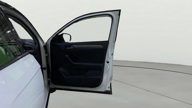 View Volkswagen T-Roc Image 46 Used Volkswagen T-Roc Image 46