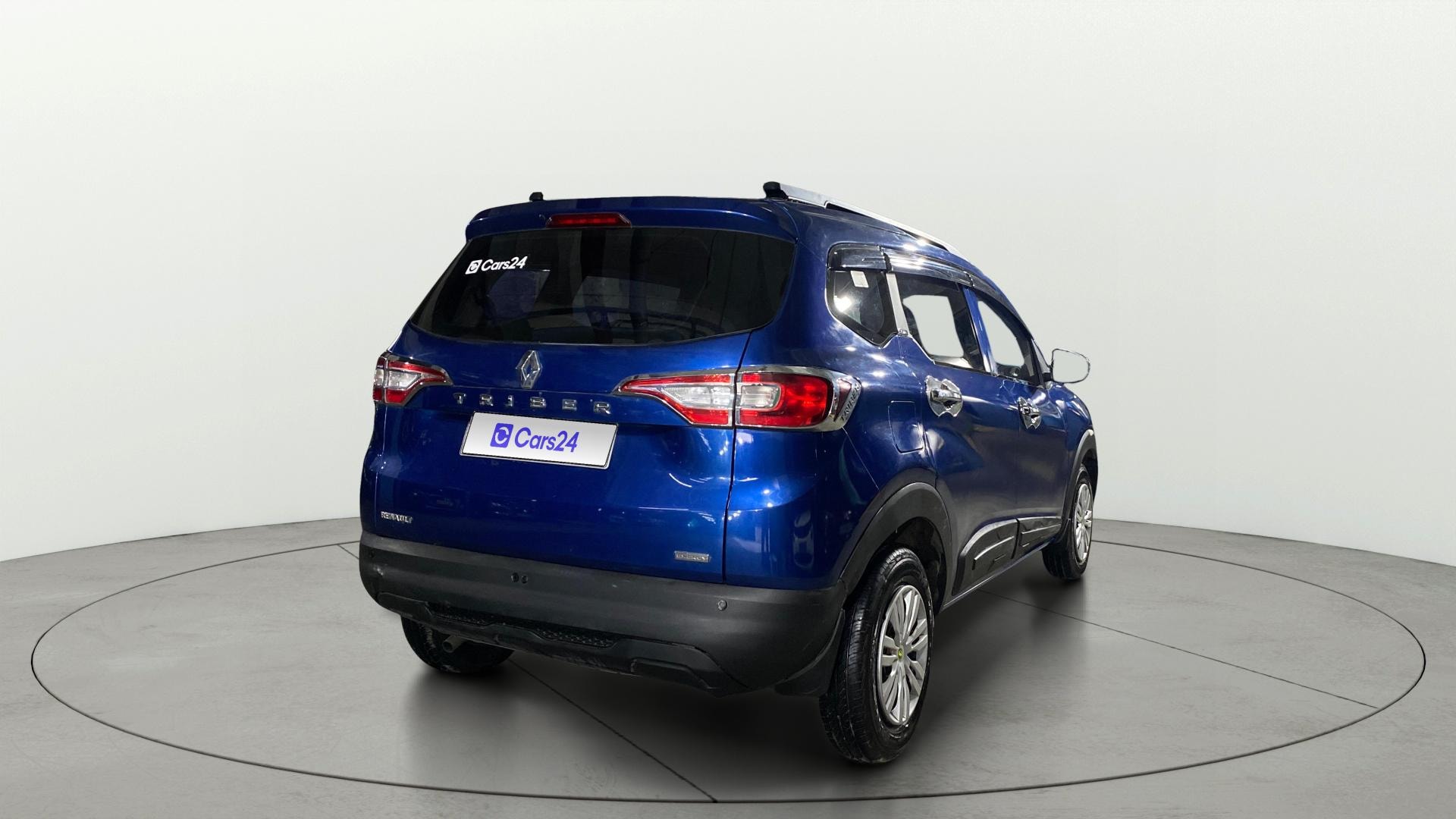 View 2020 Renault Triber RXE Image 43 Used 2020 Renault Triber RXE Image 43