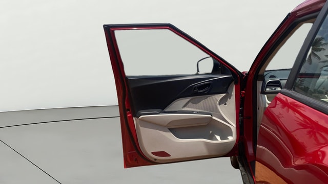 View Mahindra XUV300 Image 31 Used Mahindra XUV300 Image 31