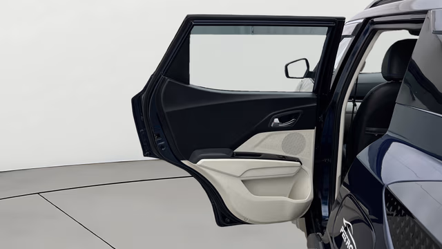 View Mahindra XUV 3XO Image 15 Used Mahindra XUV 3XO Image 15