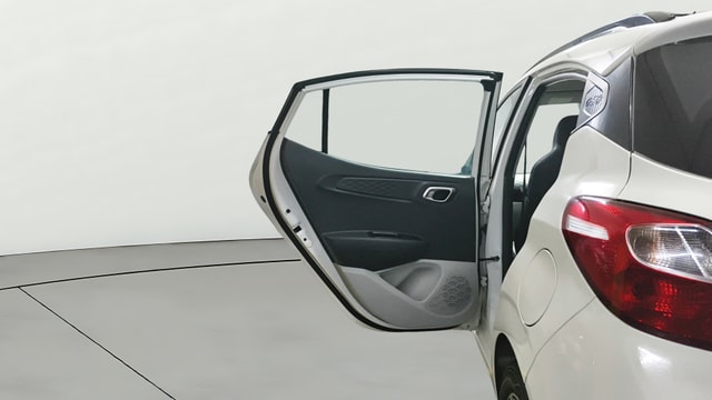 View Hyundai Grand i10 Nios Image 15 Used Hyundai Grand i10 Nios Image 15