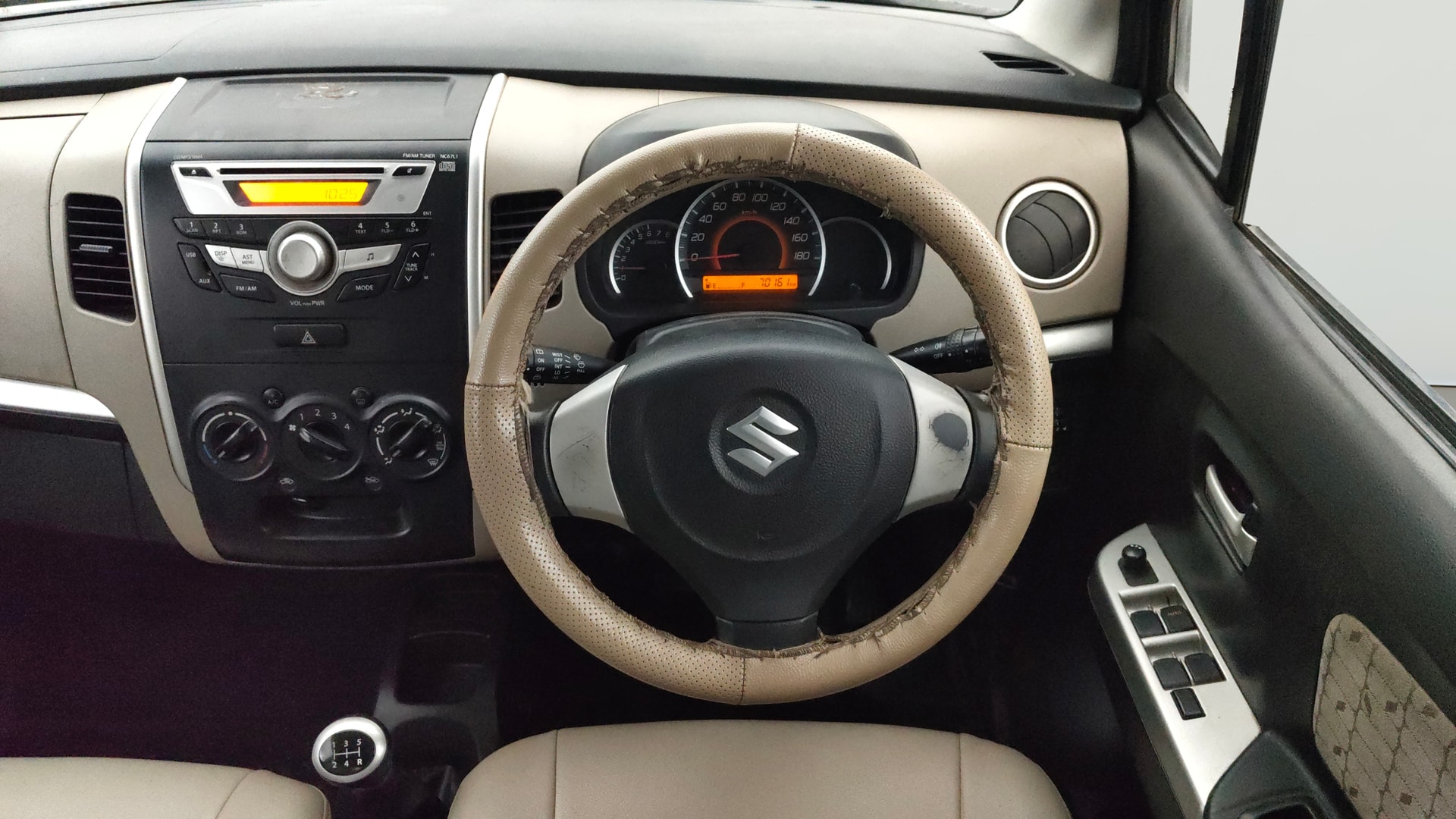 View 2017 Maruti Suzuki 1000 Base Variant Image 20 Used 2017 Maruti Suzuki 1000 Base Variant Image 20