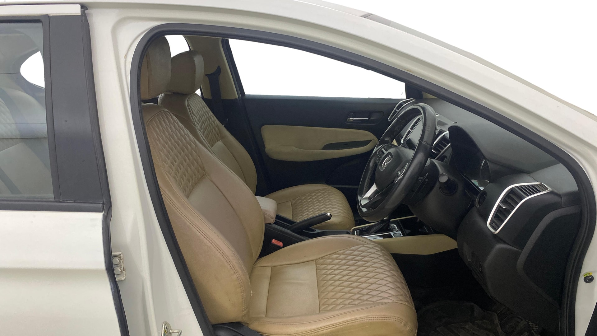 View 2020 Honda City ZX MT Diesel Anniversary Edition Image 26 Used 2020 Honda City ZX MT Diesel Anniversary Edition Image 26