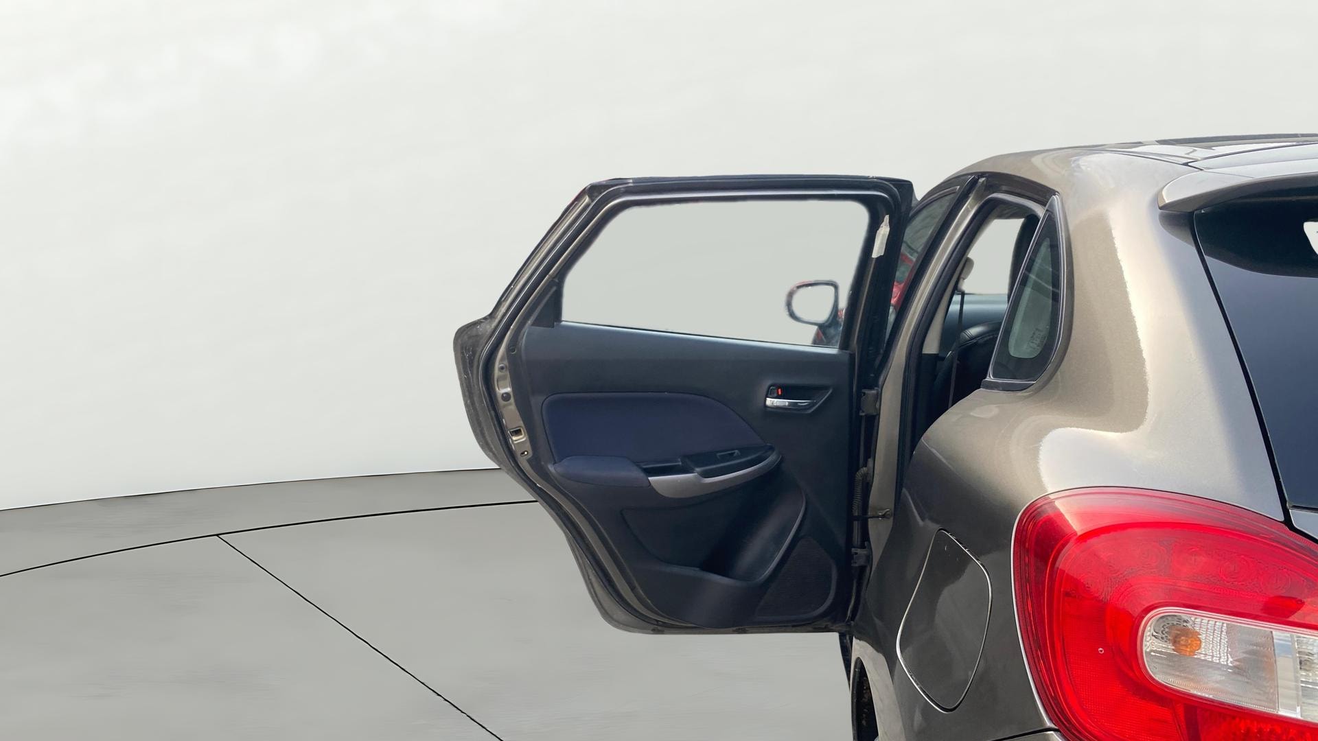 View 2020 Maruti Suzuki 1000 Base Variant Image 22 Used 2020 Maruti Suzuki 1000 Base Variant Image 22
