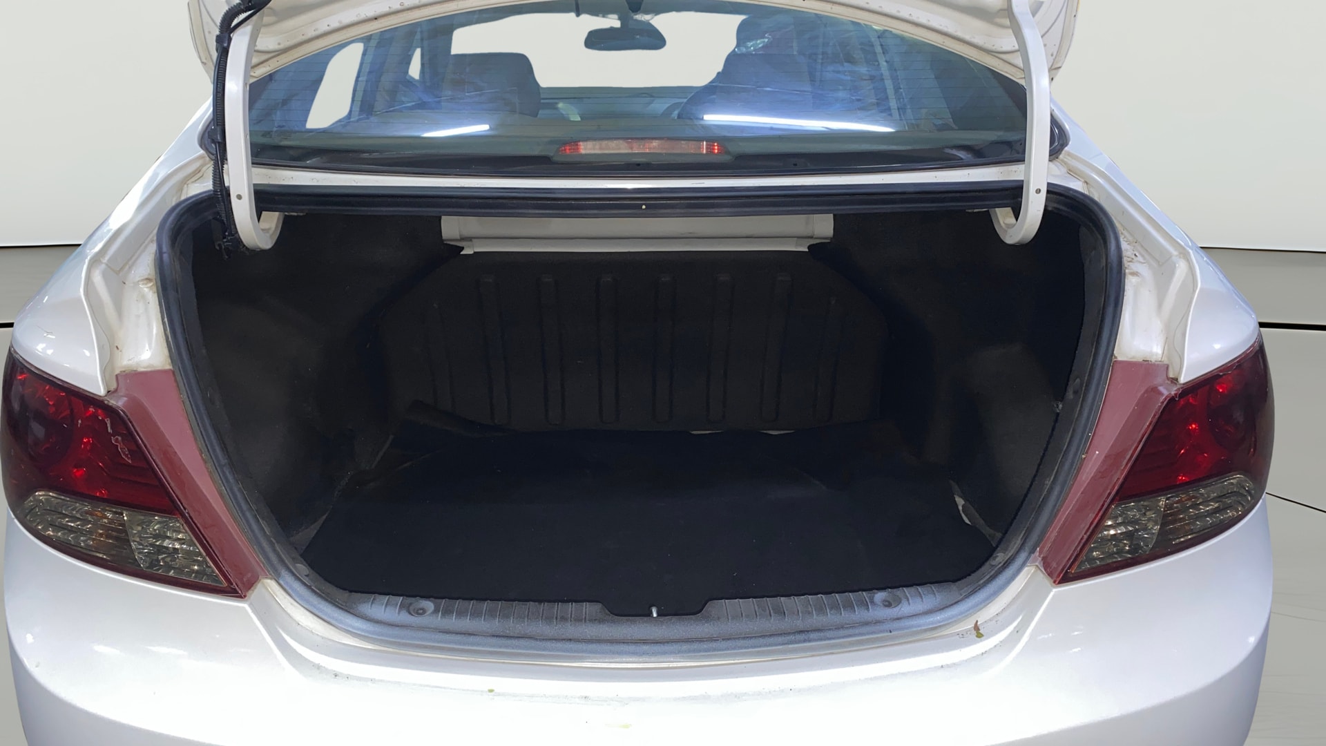 View 2013 Hyundai Fluidic Verna 1.6 VTVT EX Image 38 Used 2013 Hyundai Fluidic Verna 1.6 VTVT EX Image 38