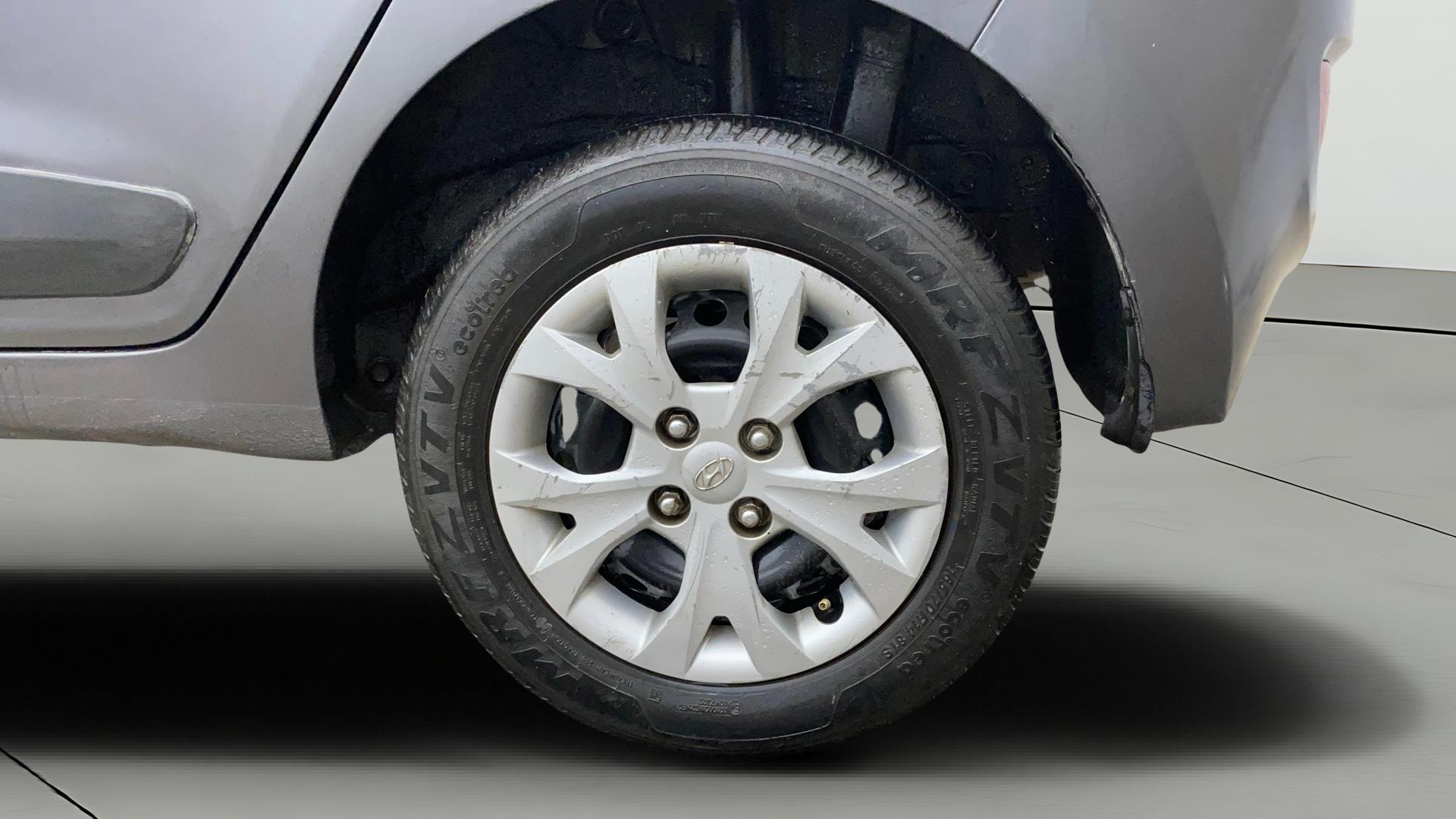 View 2016 Hyundai Grand i10 Sportz 1.2 Kappa Image 11 Used 2016 Hyundai Grand i10 Sportz 1.2 Kappa Image 11