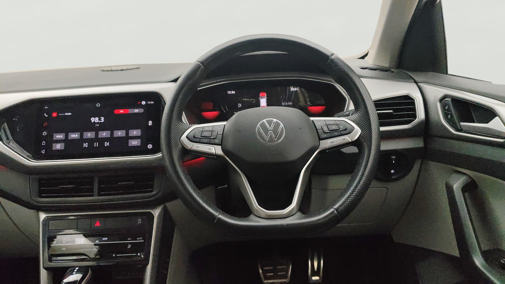 View 2022 Volkswagen Taigun 1.5 TSI GT Line Plus DSG Image 13 Used 2022 Volkswagen Taigun 1.5 TSI GT Line Plus DSG Image 13