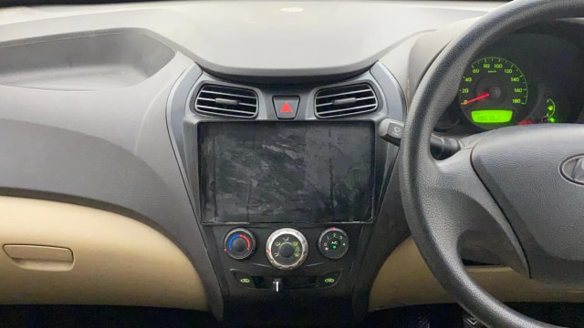 View Hyundai EON Image 17 Used Hyundai EON Image 17