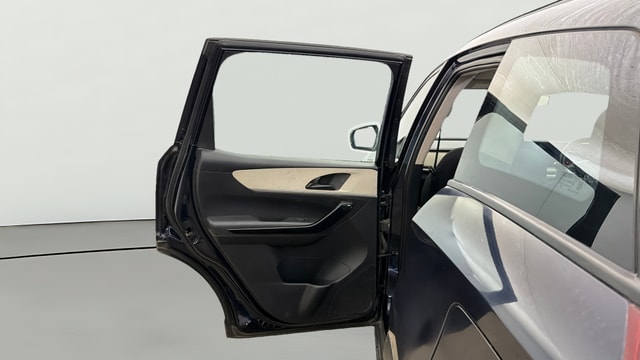 View Mahindra XUV700 Image 22 Used Mahindra XUV700 Image 22