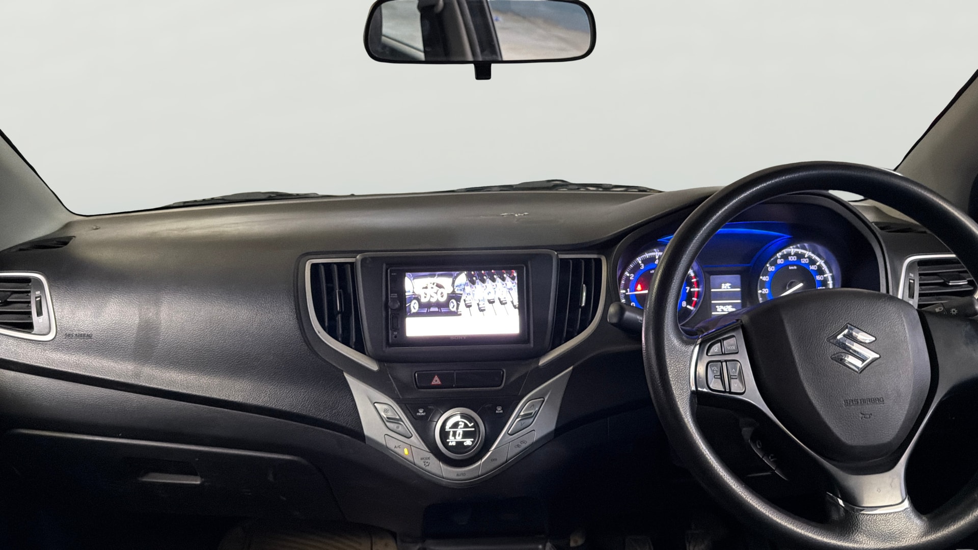 View 2017 Maruti Suzuki 1000 Base Variant Image 17 Used 2017 Maruti Suzuki 1000 Base Variant Image 17