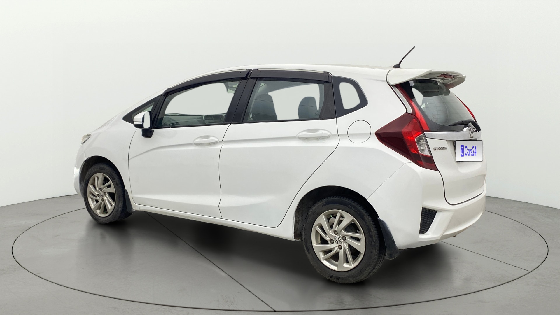 View 2016 Honda Jazz E MT Diesel Image 2 Used 2016 Honda Jazz E MT Diesel Image 2