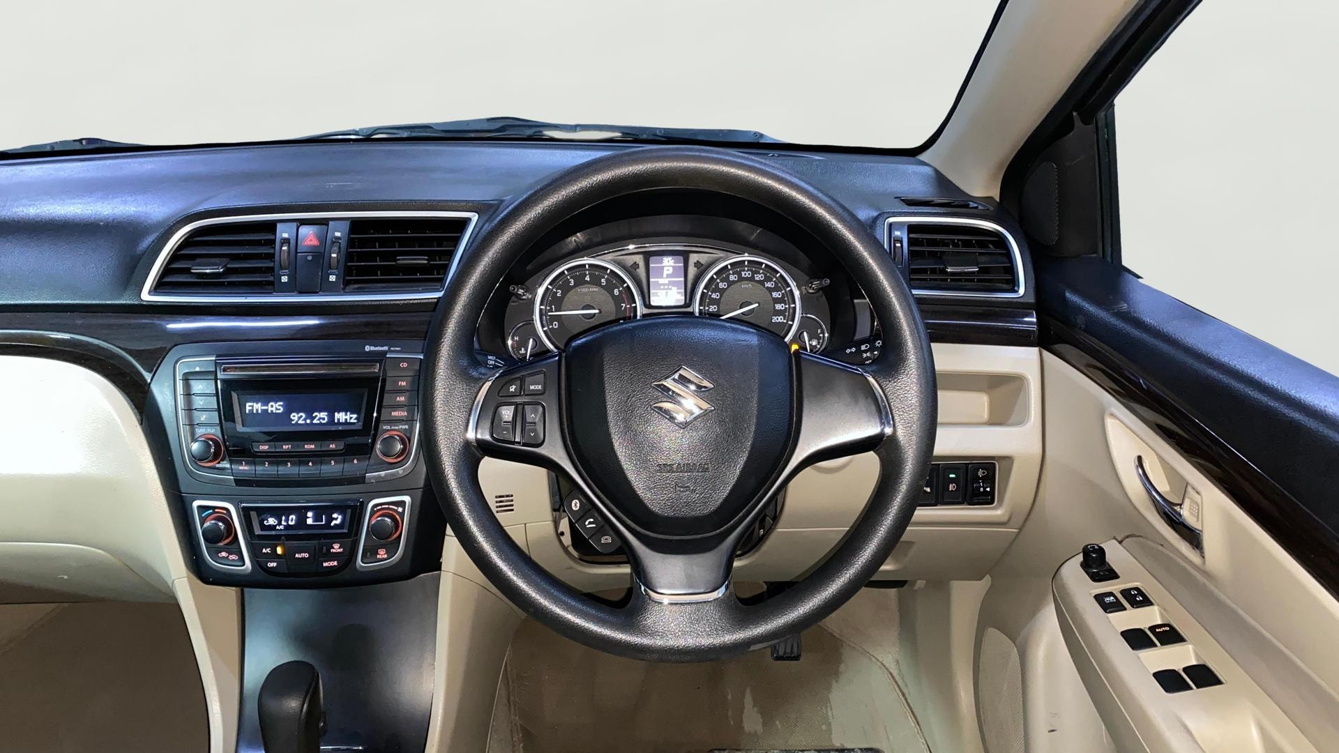 View 2016 Maruti Suzuki 1000 Base Variant Image 14 Used 2016 Maruti Suzuki 1000 Base Variant Image 14