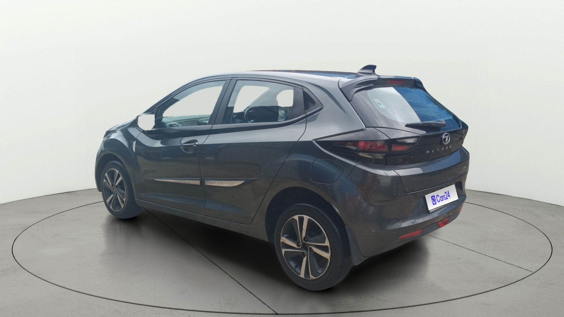 View 2023 Tata Altroz XZ Petrol Image 2 Used 2023 Tata Altroz XZ Petrol Image 2