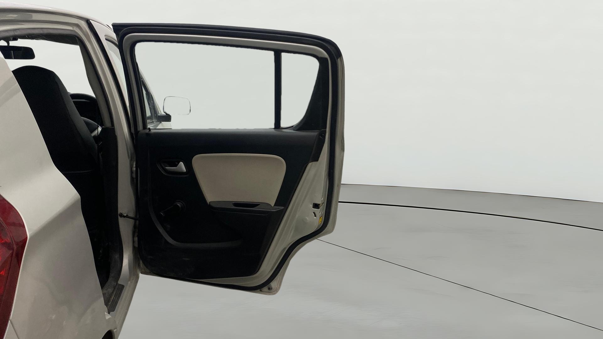 View 2023 Maruti Suzuki 1000 Base Variant Image 7 Used 2023 Maruti Suzuki 1000 Base Variant Image 7