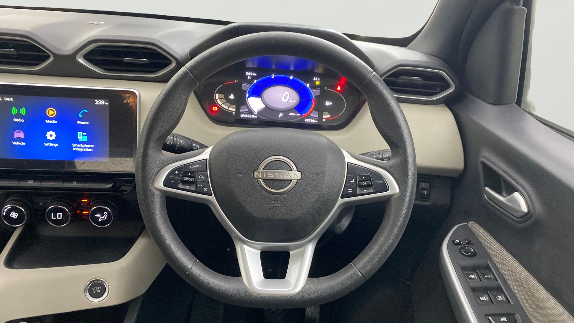 View 2022 Nissan Magnite Turbo XV CVT Image 13 Used 2022 Nissan Magnite Turbo XV CVT Image 13