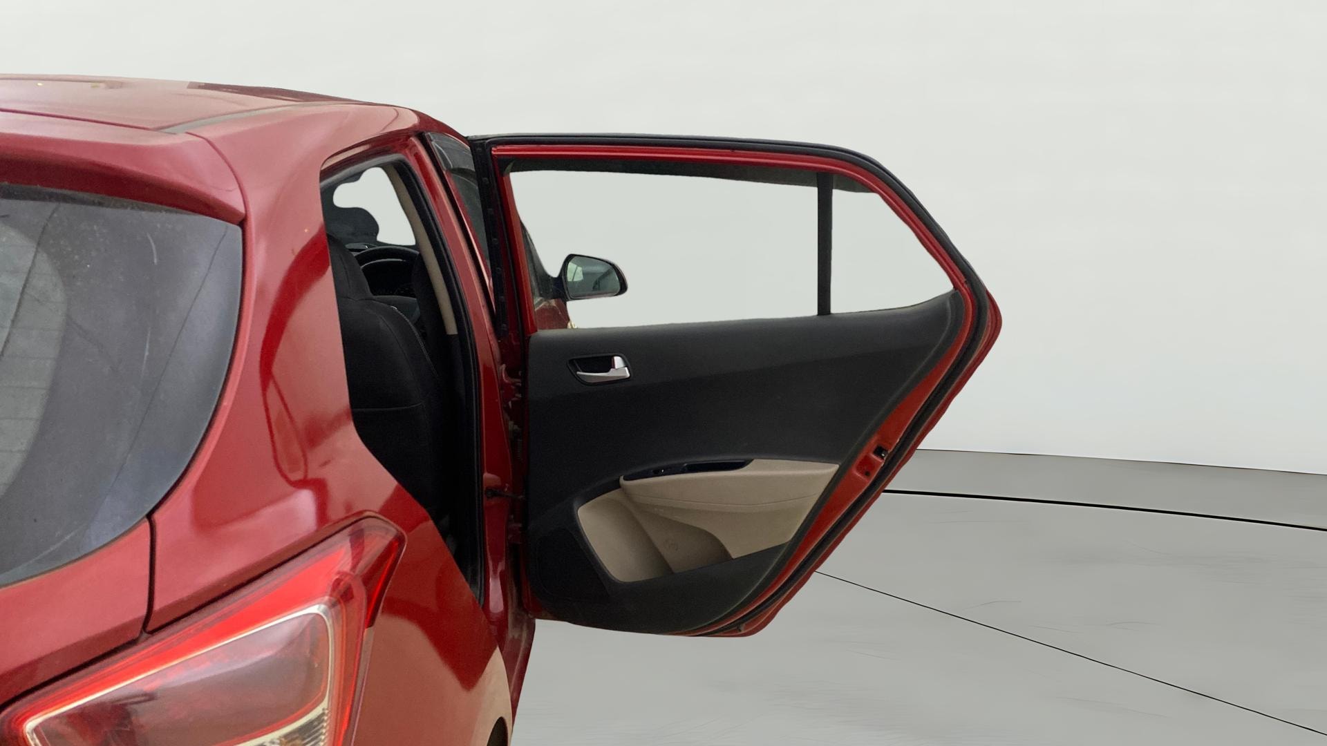 View 2017 Hyundai Grand i10 Sportz 1.2 Kappa Image 7 Used 2017 Hyundai Grand i10 Sportz 1.2 Kappa Image 7