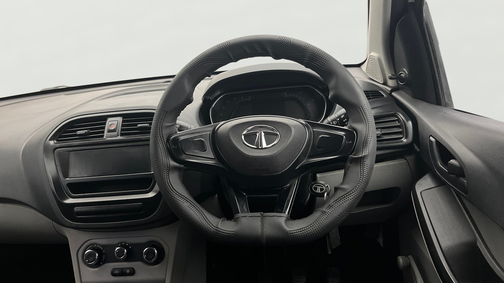 Used 2023 Tata Tiago Used 2023 Tata Tiago