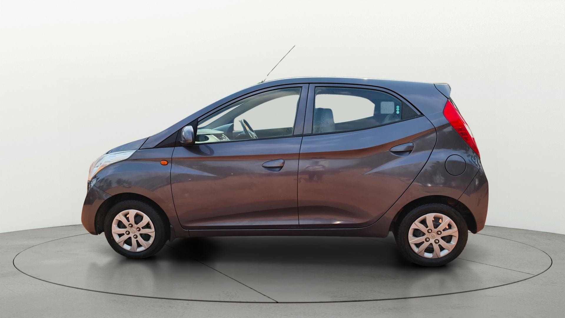 View 2014 Hyundai EON Sportz Image 5 Used 2014 Hyundai EON Sportz Image 5
