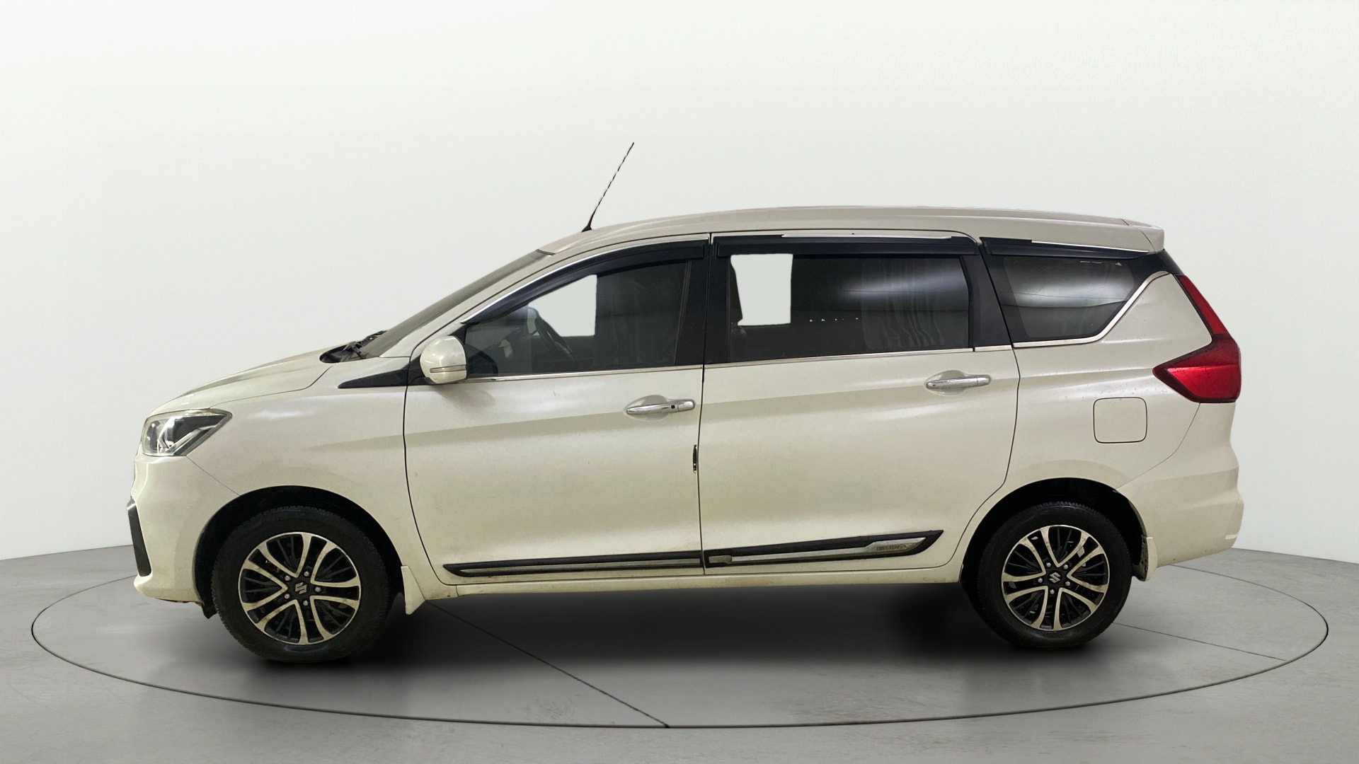 View 2022 Maruti Suzuki 1000 Base Variant Image 5 Used 2022 Maruti Suzuki 1000 Base Variant Image 5