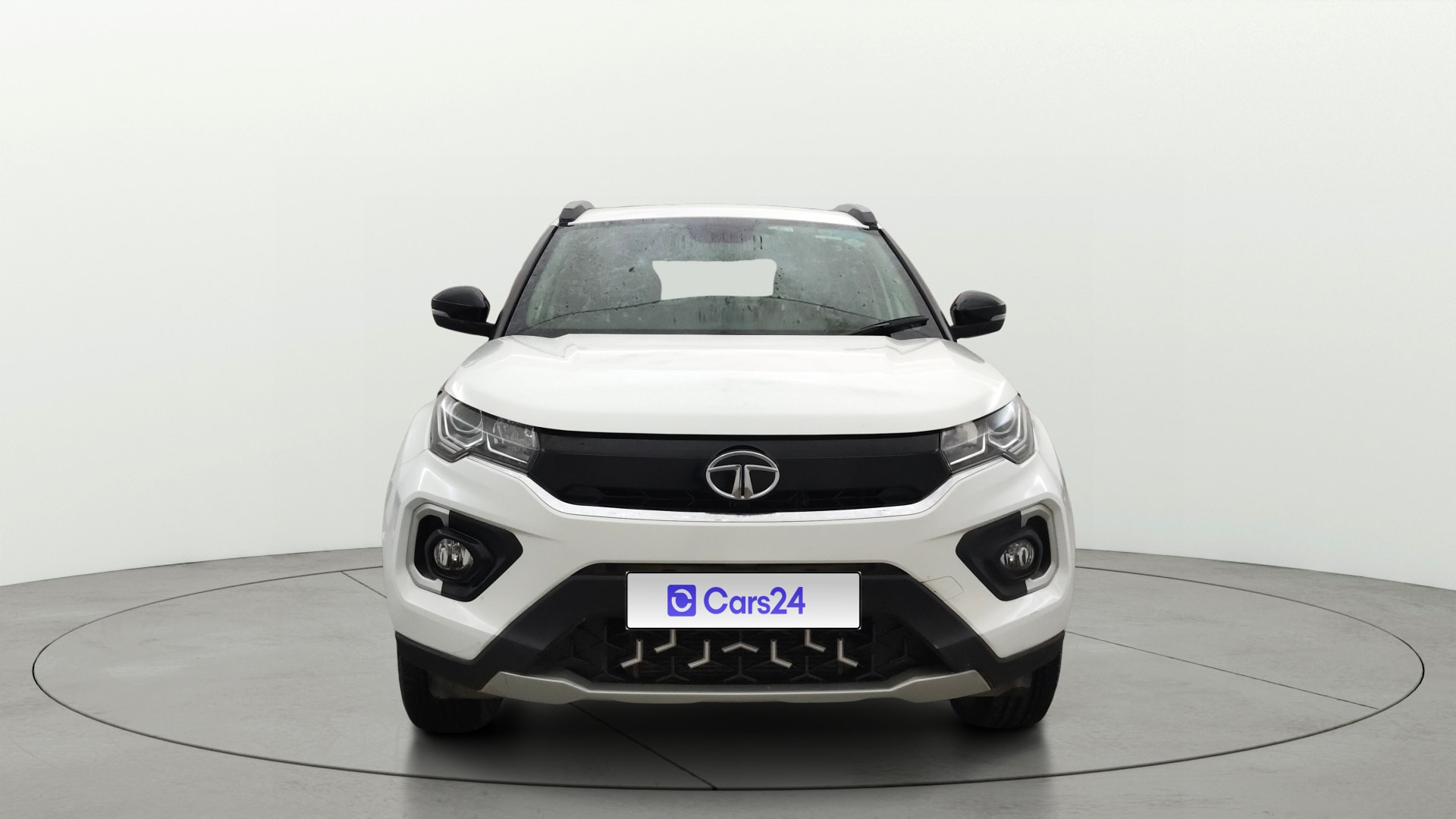 View 2022 Tata Nexon Revotron XE Image 1 Used 2022 Tata Nexon Revotron XE Image 1