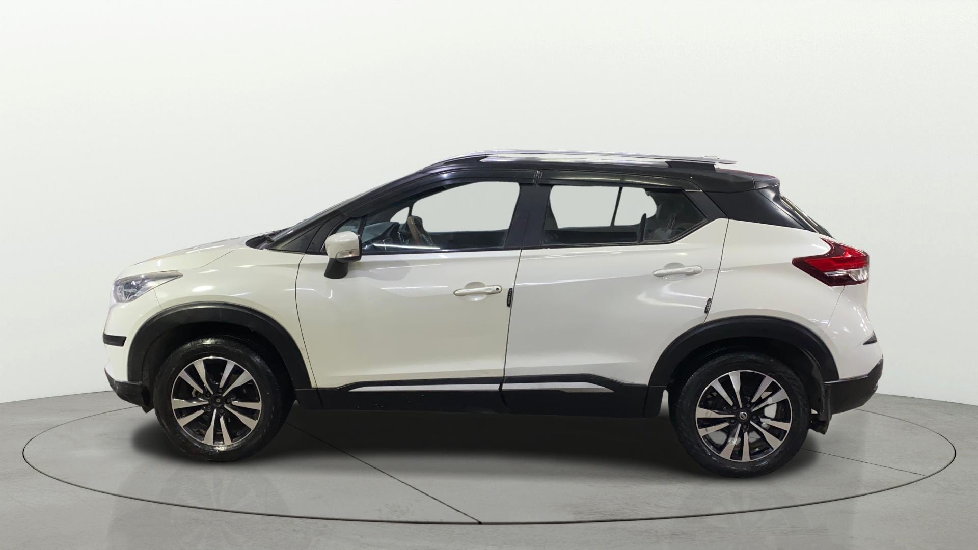 Used 2021 Nissan Kicks Used 2021 Nissan Kicks