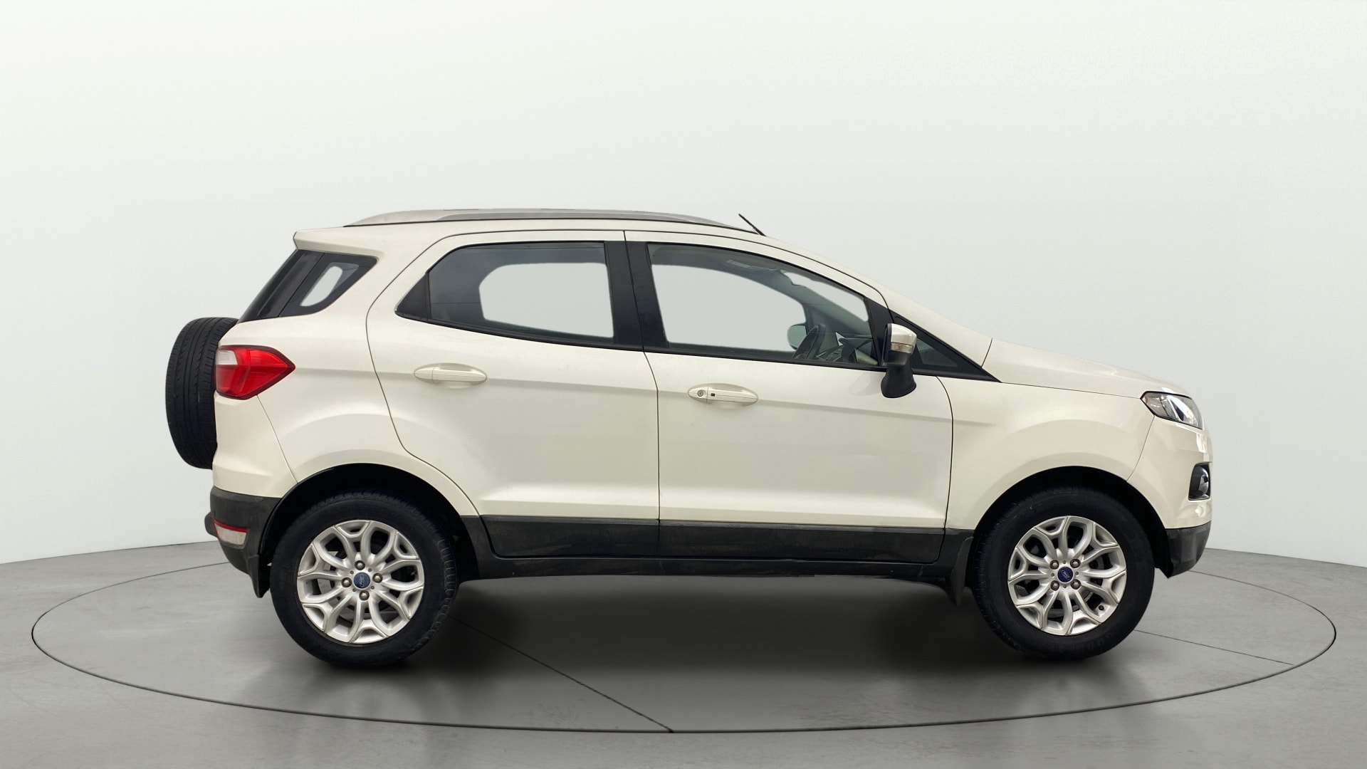 View 2016 Ford EcoSport 1.5 TDCi Diesel Ambiente BS IV Image 8 Used 2016 Ford EcoSport 1.5 TDCi Diesel Ambiente BS IV Image 8