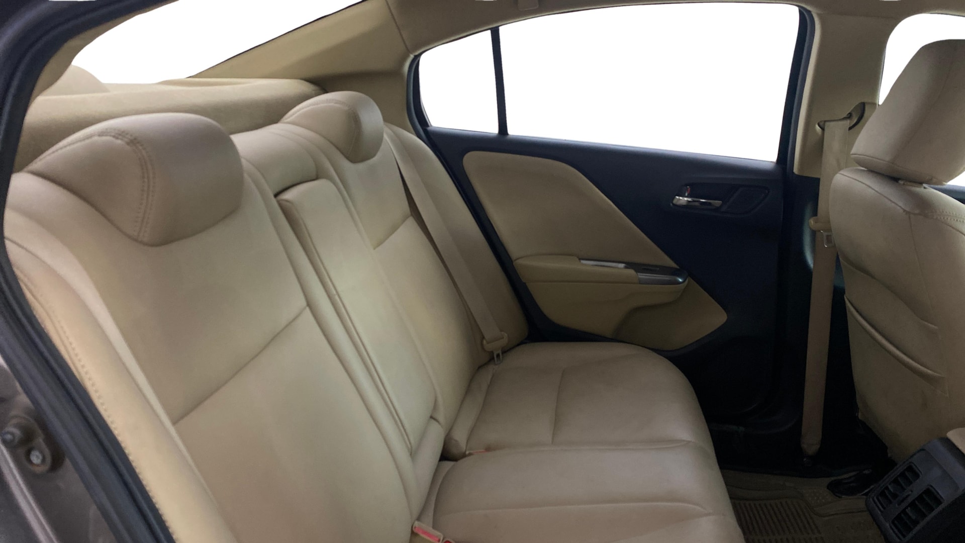 View 2014 Honda City ZX MT Diesel Anniversary Edition Image 30 Used 2014 Honda City ZX MT Diesel Anniversary Edition Image 30
