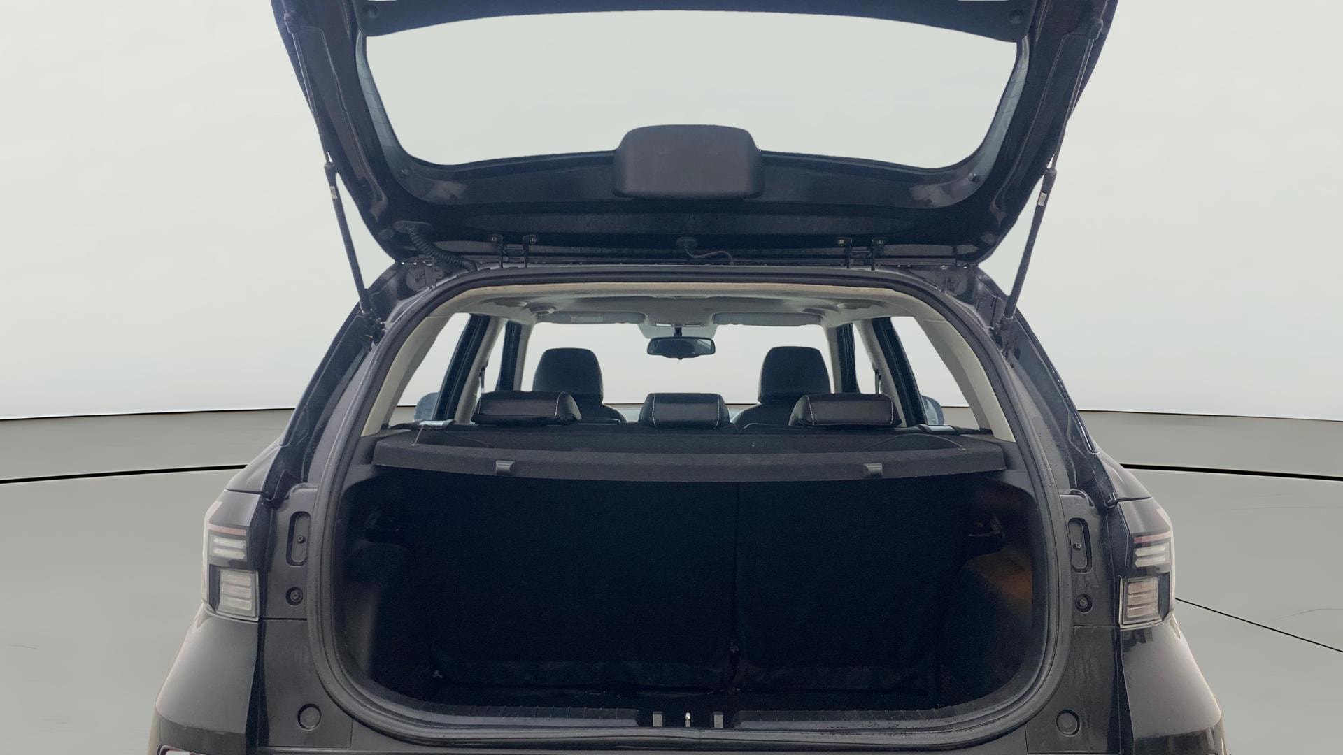 View 2023 Hyundai Venue SX (O) 1.0 Turbo Petrol DCT Image 41 Used 2023 Hyundai Venue SX (O) 1.0 Turbo Petrol DCT Image 41