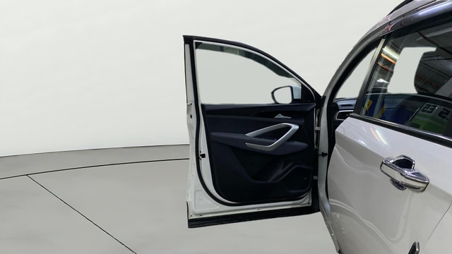 View MG Hector Image 38 Used MG Hector Image 38