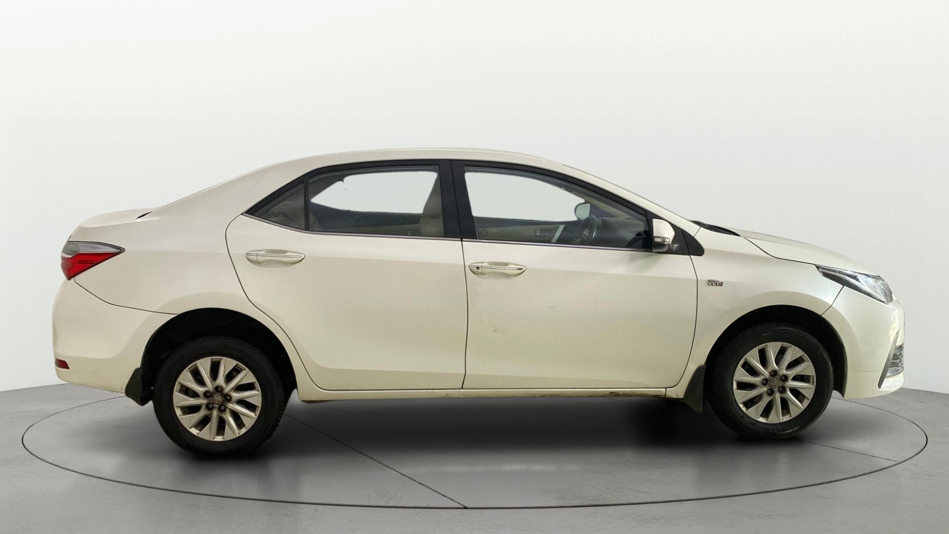 View 2018 Toyota Corolla Altis 1.8 GL Image 8 Used 2018 Toyota Corolla Altis 1.8 GL Image 8