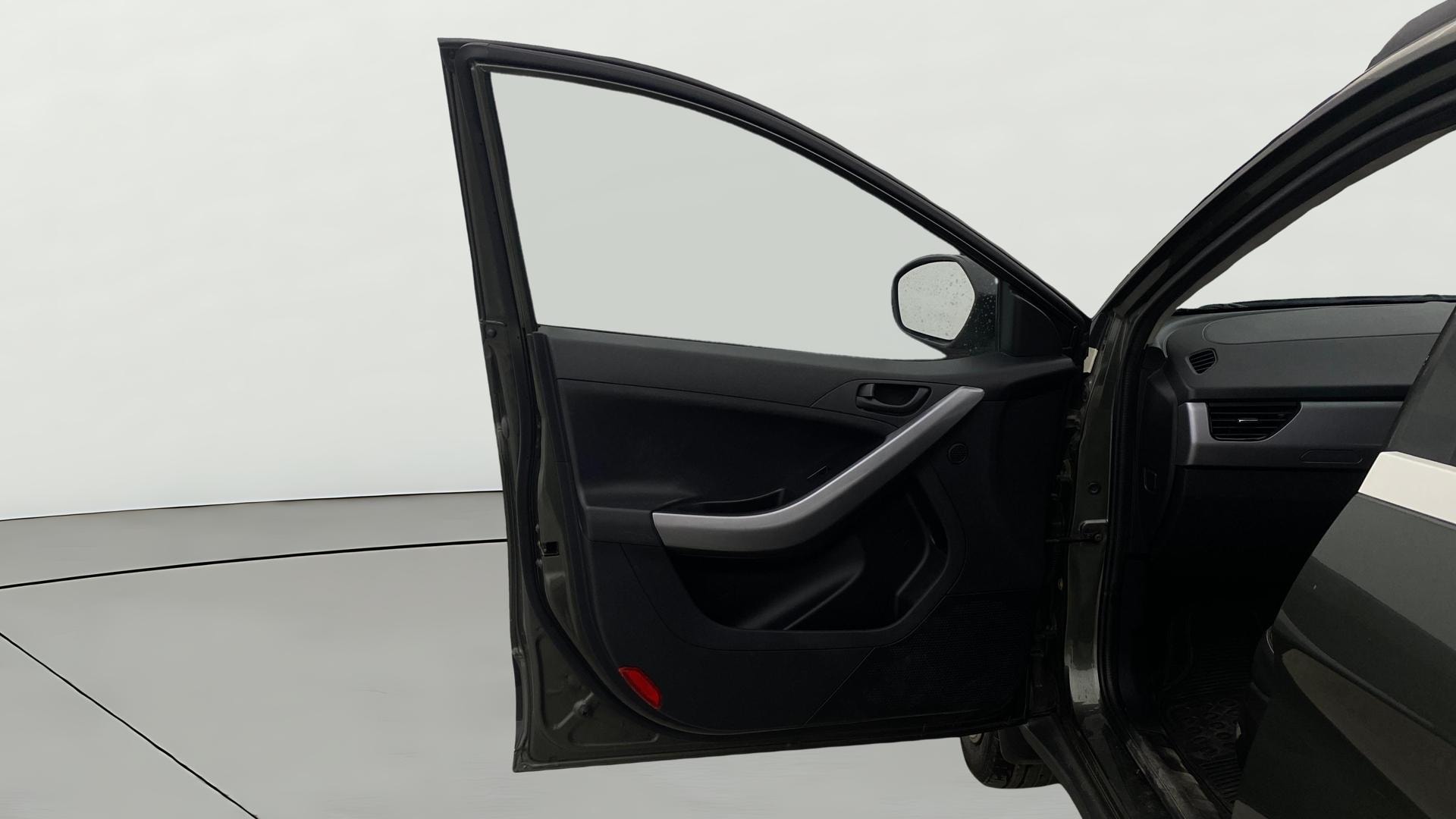 View 2023 Tata Nexon Revotron XE Image 31 Used 2023 Tata Nexon Revotron XE Image 31