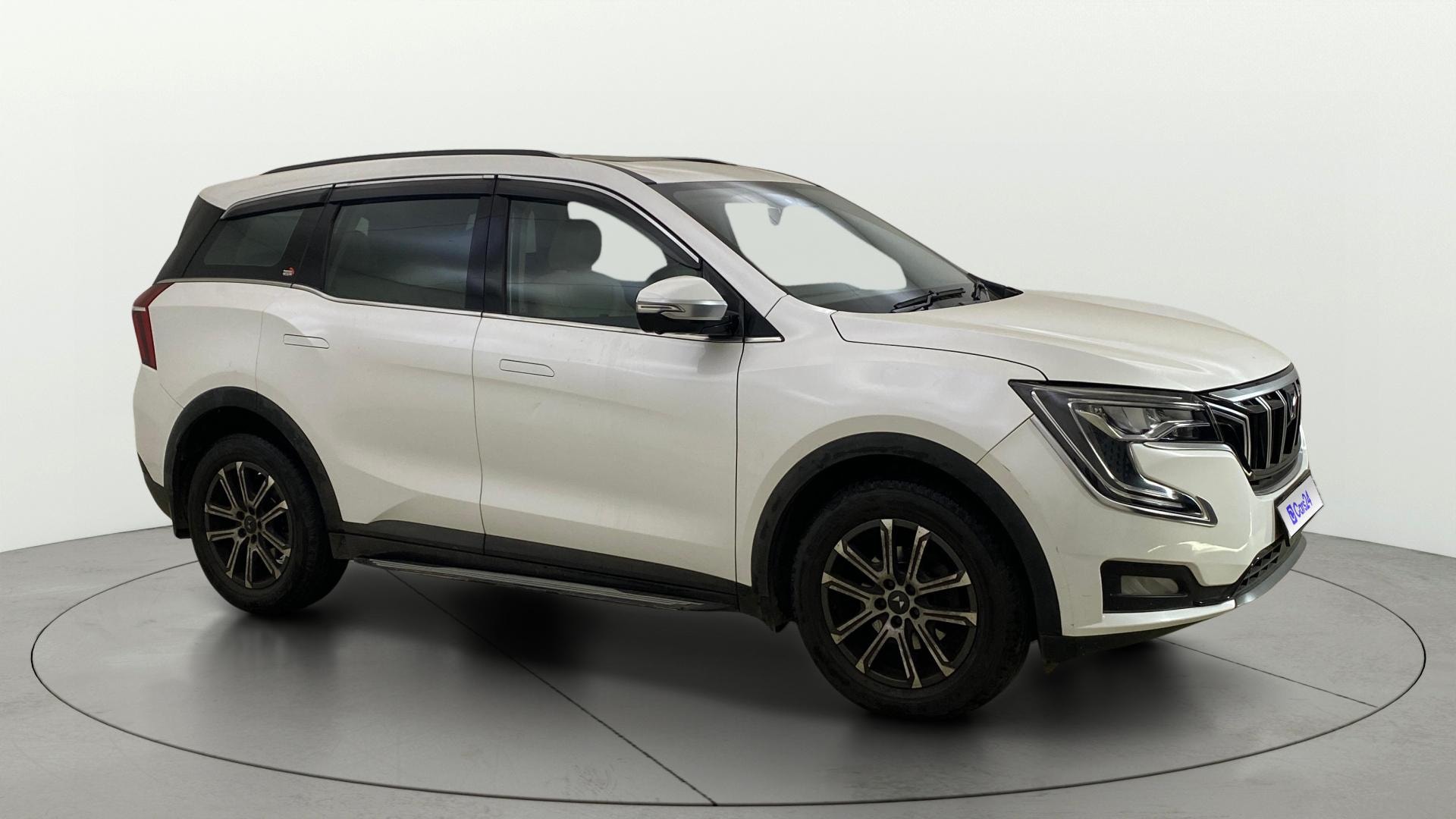 View 2023 Mahindra XUV700 MX Petrol 5 STR Image 24 Used 2023 Mahindra XUV700 MX Petrol 5 STR Image 24